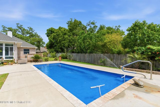 2037 Mauvilla Cove, Biloxi, MS 39531