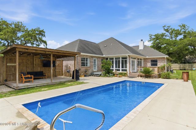 2037 Mauvilla Cove, Biloxi, MS 39531