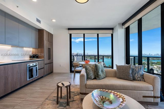 580 72nd St 1410, Miami Beach, FL 33141