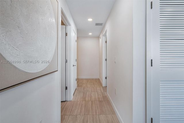 580 72nd St 1410, Miami Beach, FL 33141