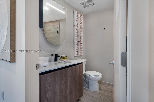 580 72nd St 1410, Miami Beach, FL 33141