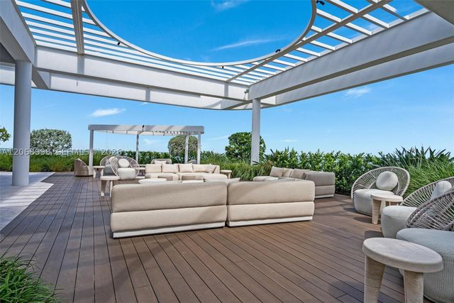 580 72nd St 1410, Miami Beach, FL 33141