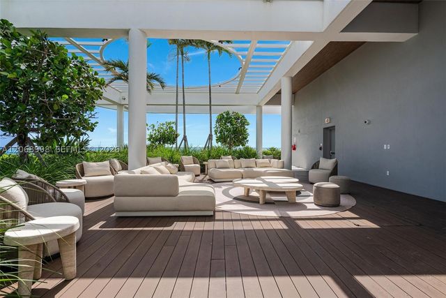 580 72nd St 1410, Miami Beach, FL 33141