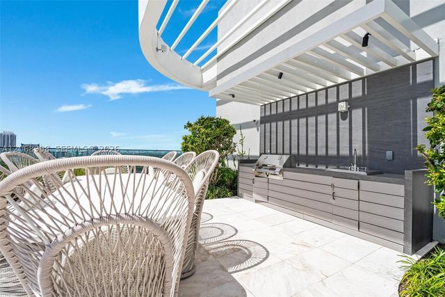 580 72nd St 1410, Miami Beach, FL 33141