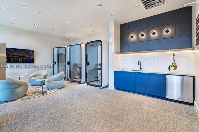 580 72nd St 1410, Miami Beach, FL 33141