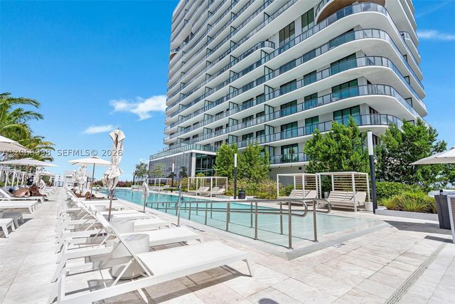 580 72nd St 1410, Miami Beach, FL 33141