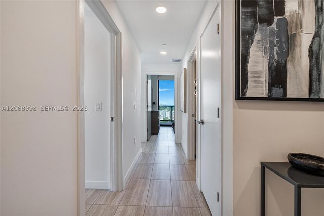 580 72nd St 1410, Miami Beach, FL 33141