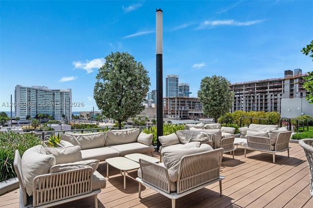 580 72nd St 1410, Miami Beach, FL 33141