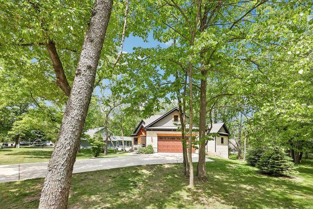542 Berwyn DRIVE, Fontana, WI 53125