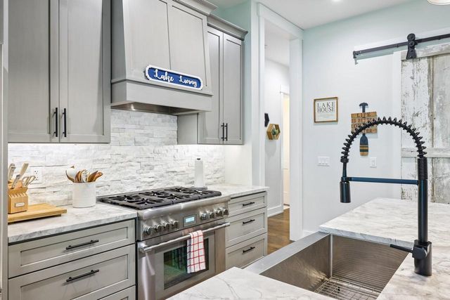 542 Berwyn DRIVE, Fontana, WI 53125