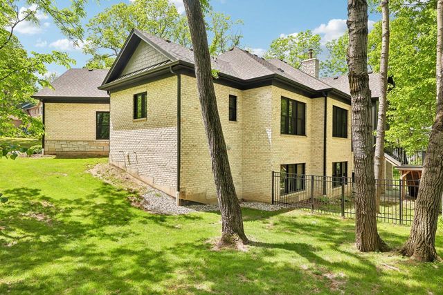 542 Berwyn DRIVE, Fontana, WI 53125