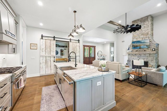 542 Berwyn DRIVE, Fontana, WI 53125