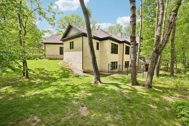 542 Berwyn DRIVE, Fontana, WI 53125