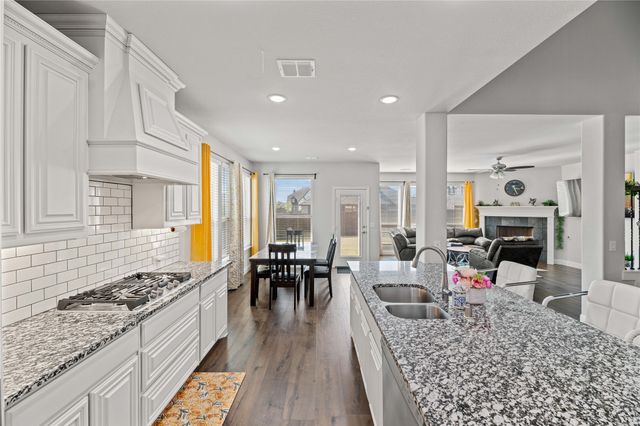 612 Navo Road, Little Elm, TX 75068