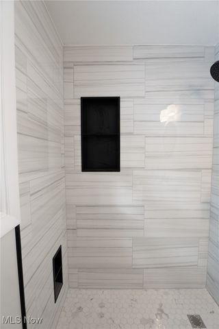 6835 William Tell Avenue NW, North Canton, OH 44720