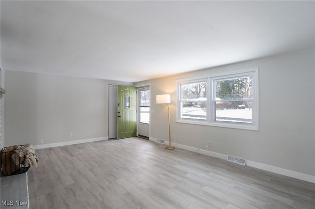 6835 William Tell Avenue NW, North Canton, OH 44720