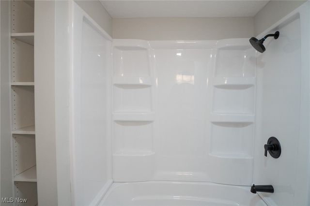 6835 William Tell Avenue NW, North Canton, OH 44720