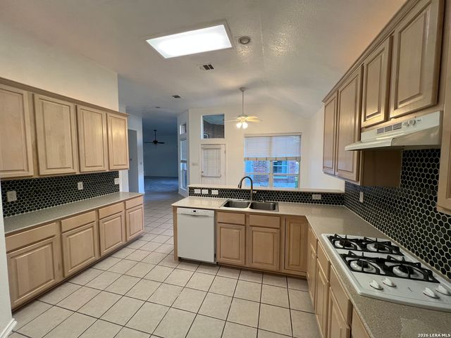 30 Amber Forest, San Antonio, TX 78232