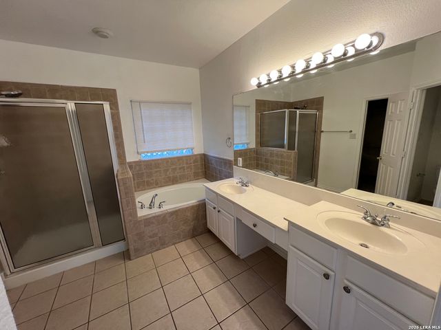 30 Amber Forest, San Antonio, TX 78232