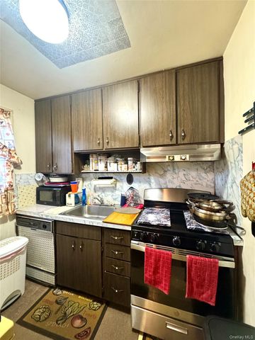 224-20 Manor Road 9-1, Queens Village, NY 11427