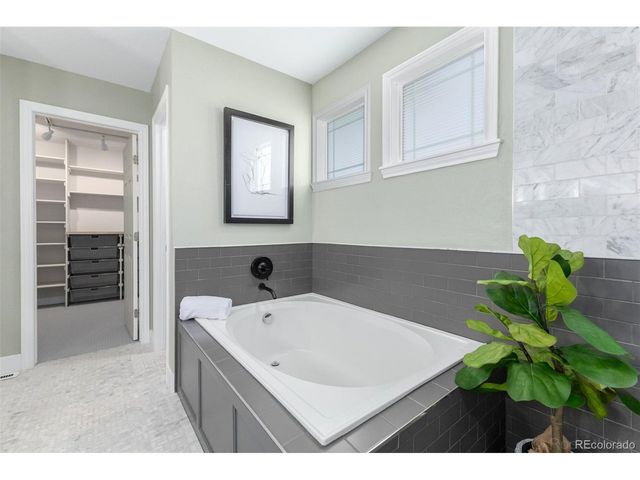 2913 Elmira St, Denver, CO 80238