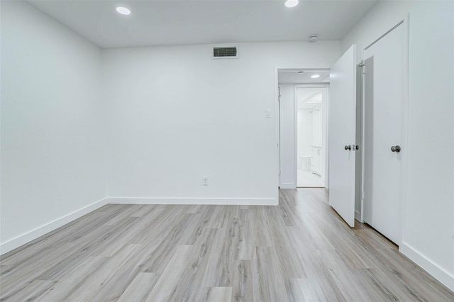7555 Katy Freeway 55, Houston, TX 77024