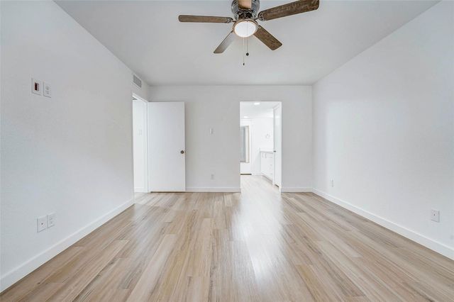 7555 Katy Freeway 55, Houston, TX 77024