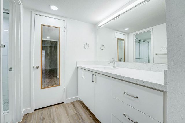 7555 Katy Freeway 55, Houston, TX 77024