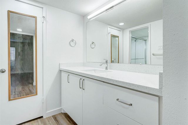 7555 Katy Freeway 55, Houston, TX 77024