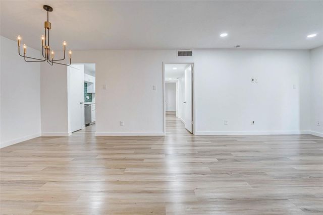 7555 Katy Freeway 55, Houston, TX 77024