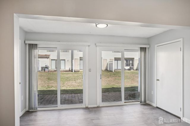 204 Hampshire Court, Piscataway, NJ 08854