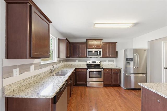 124 Pristine Drive, Locust Grove, GA 30248