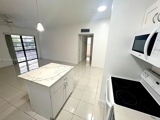 9743 W Mcnab Rd 209, Tamarac, FL 33321