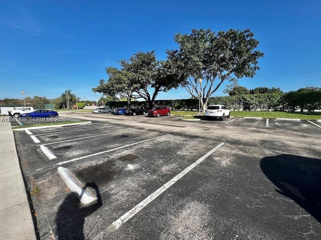 9743 W Mcnab Rd 209, Tamarac, FL 33321