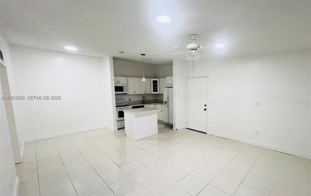 9743 W Mcnab Rd 209, Tamarac, FL 33321