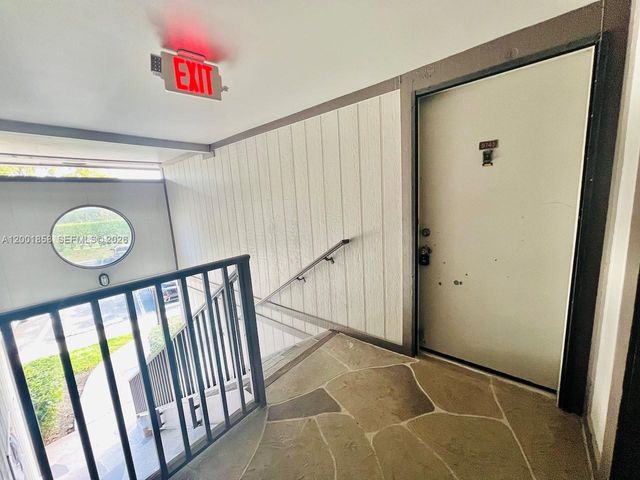 9743 W Mcnab Rd 209, Tamarac, FL 33321