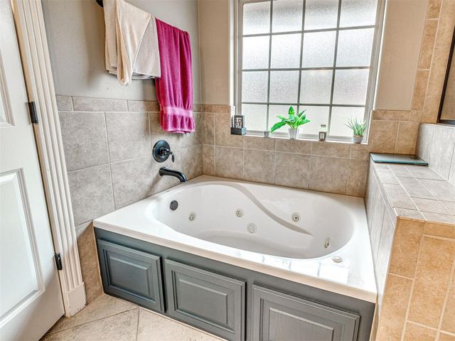605 Ridge Lake Boulevard, Norman, OK 73071