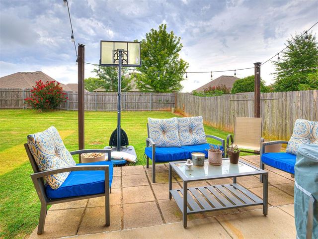 605 Ridge Lake Boulevard, Norman, OK 73071