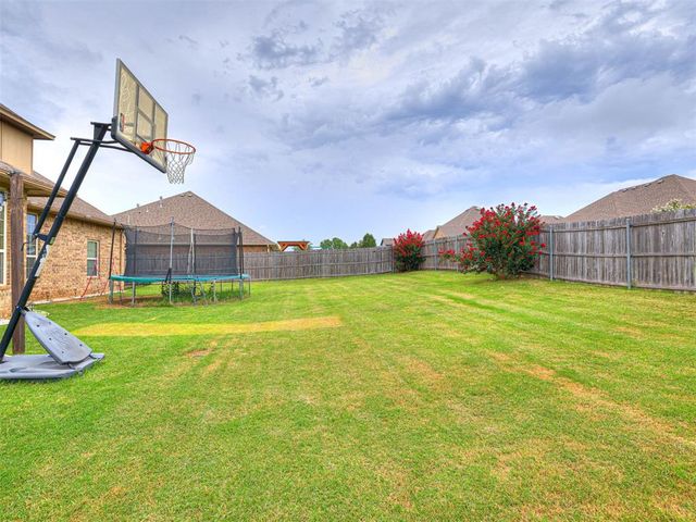 605 Ridge Lake Boulevard, Norman, OK 73071