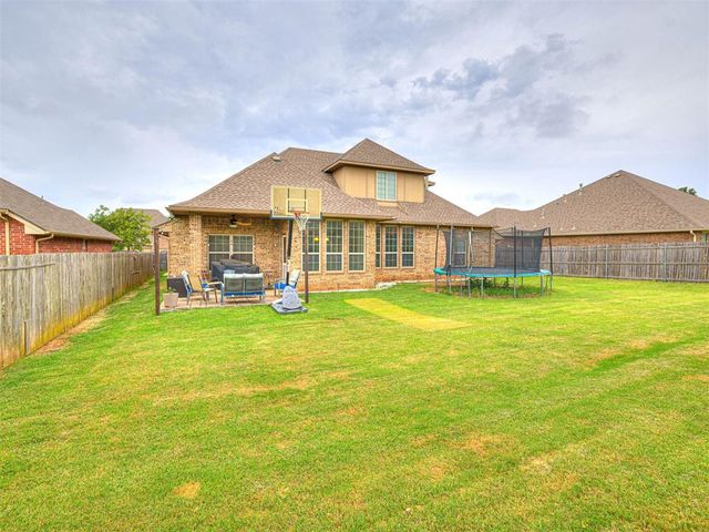 605 Ridge Lake Boulevard, Norman, OK 73071