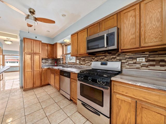 241 Zuelke Drive, Bellwood, IL 60104