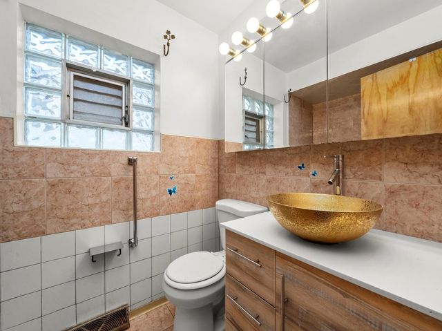 241 Zuelke Drive, Bellwood, IL 60104