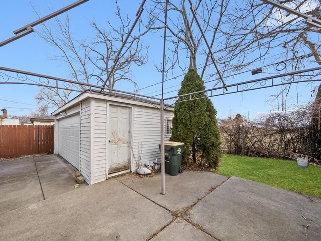 241 Zuelke Drive, Bellwood, IL 60104