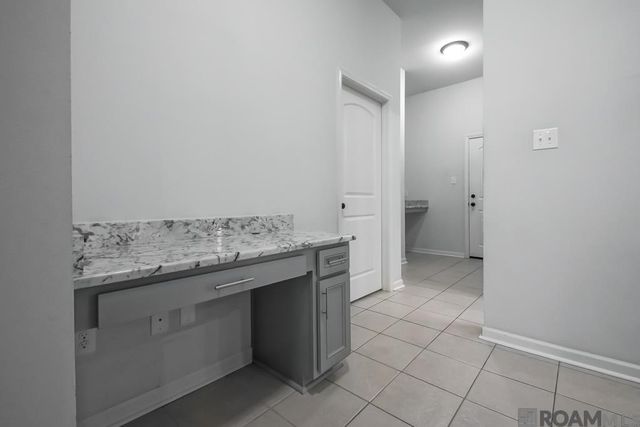 6616 Blue Rose Dr, Baton Rouge, LA 70817