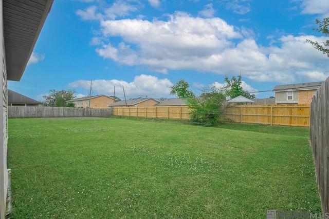 6616 Blue Rose Dr, Baton Rouge, LA 70817