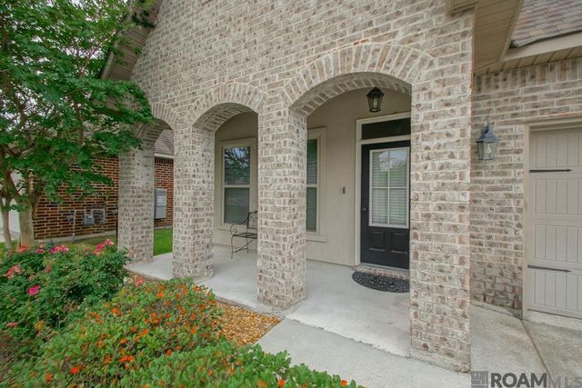 6616 Blue Rose Dr, Baton Rouge, LA 70817