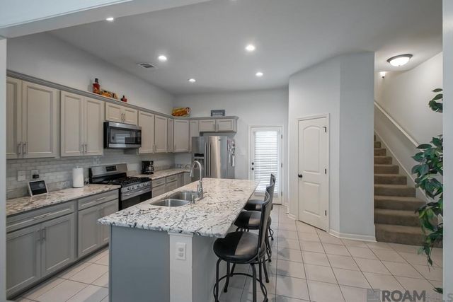 6616 Blue Rose Dr, Baton Rouge, LA 70817