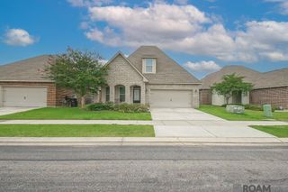 6616 Blue Rose Dr, Baton Rouge, LA 70817