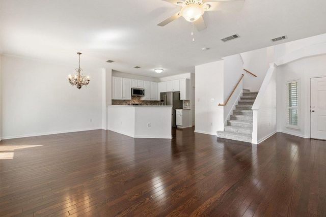 4620 W William Cannon DR 4, Austin, TX 78749