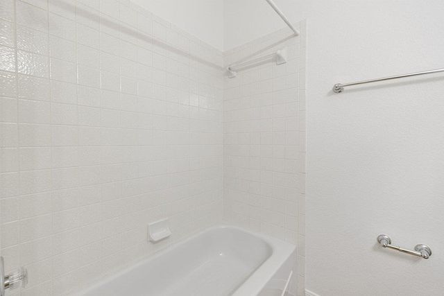 4620 W William Cannon DR 4, Austin, TX 78749